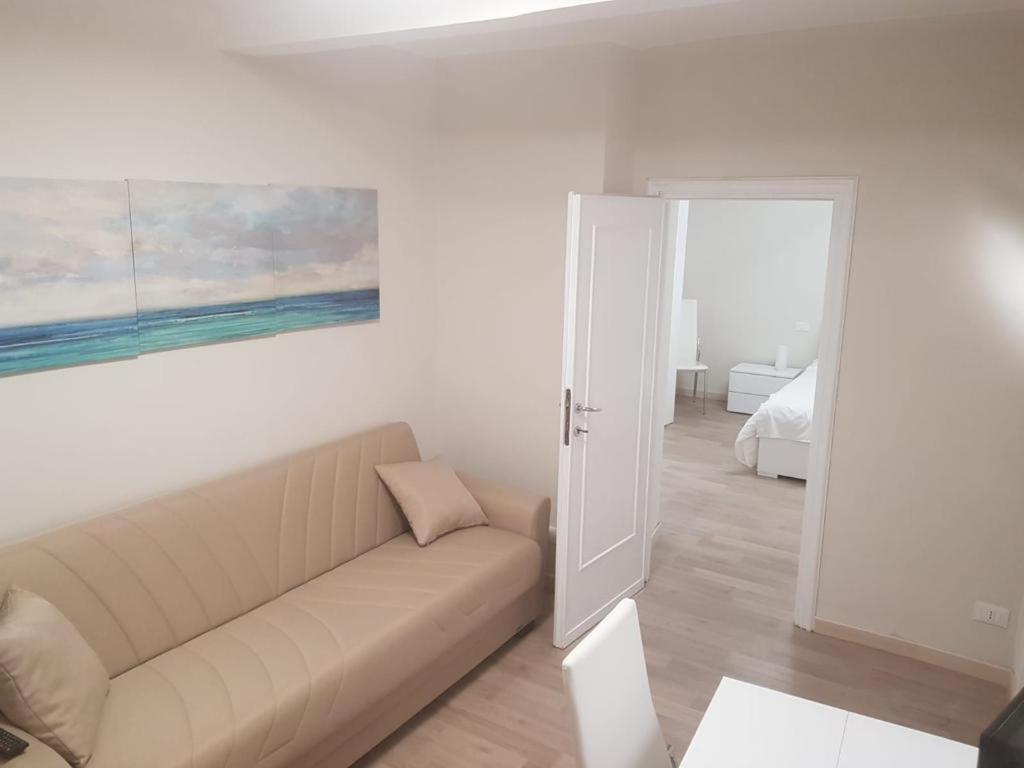 Ferienwohnung Trilocale Nel Centro Di Sampierdarena Genua Exterior foto